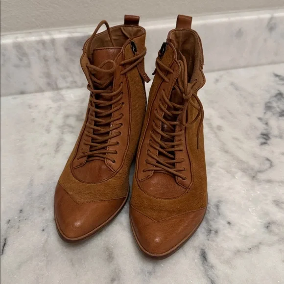 Kelsi Dagger Sedona Lace-Up Bootie in Russet Suede 6.5 - Picture 2 of 7